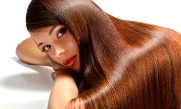 Regeneráló melegollós vagy Mac Split hajvágás, Keratinos, Kollagénes, Hialuronsavas hajápolással, ultrahangos vagy infrazonos hatóanyagbevitellel, mosással és szárítással, bármilyen hajhosszra! Plusz 80 % kedvezmény a legújabb gőzöléses hajformázásra! - akciós kupon