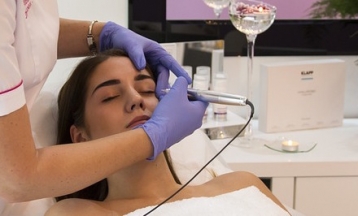 1 óra fájdalommentes Nanopen és OxygenJet oxigénterápiás bőrmegújító arckezelés a ragyogó és hibátlan bőrért! Plusz 50% kedvezmény sejtaktiváló infralézer kezelésre! - akciós kupon